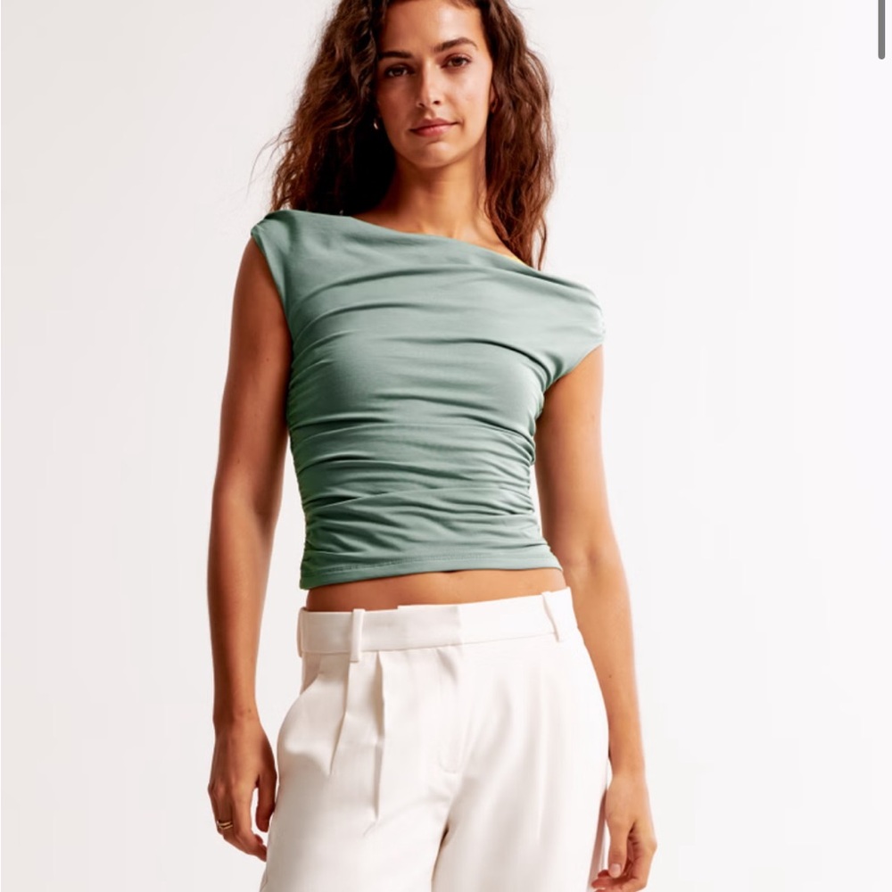 Abercrombie & Fitch - Off-The-Shoulder Ruched Top